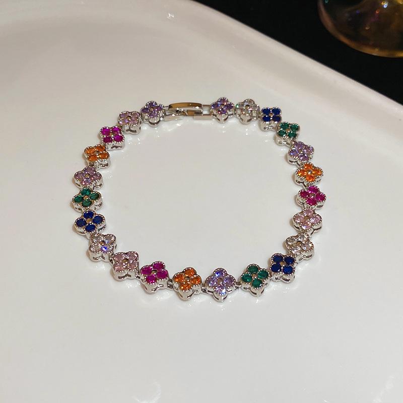 High-End Zircon Floral Heart Bracelet - Luxurious Sparkle for Women