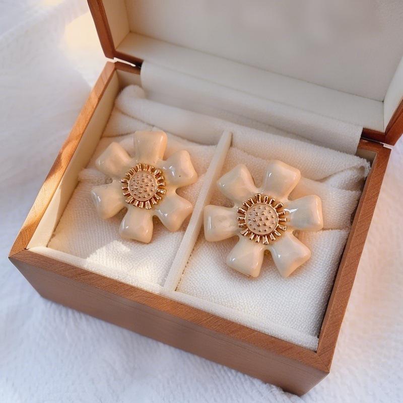 Korean Fashion Geometric Stud Earrings Vintage Zirconia Flower Bridal Earring Party Accessories For Women Ear Jewelry Gifts