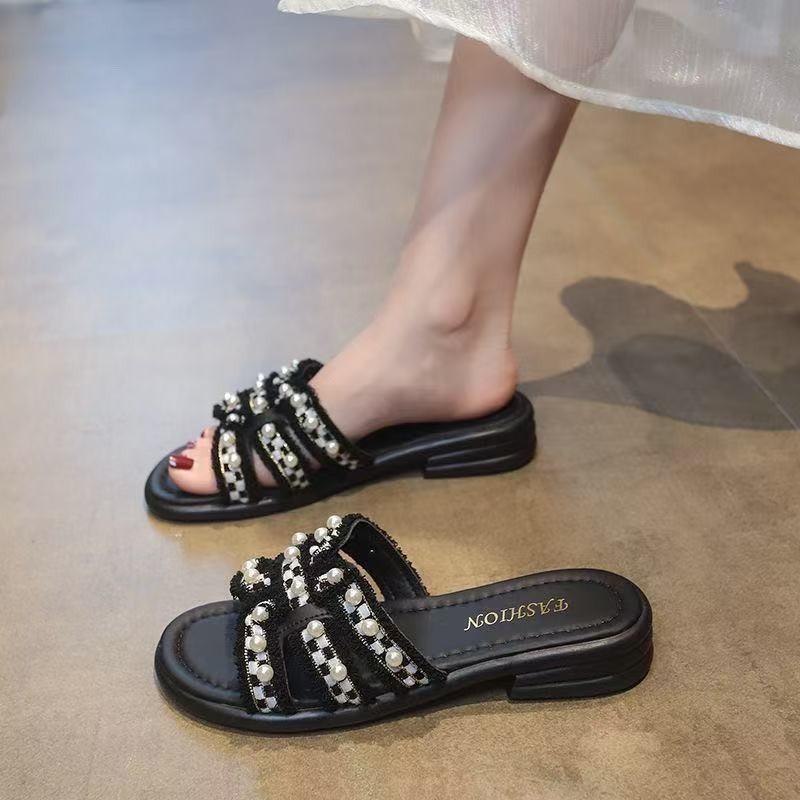 Summer New Pearl Slippers Women's Outerwear Flat Bottom One-word Drag Versatile Beach Sandals with Skirt