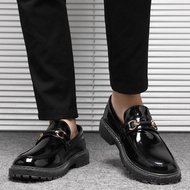 New Men's Casual Leather Shoes Summer Breathable Slip-On Business British Trendy Glossy Black Hair Stylist Men's Footwear