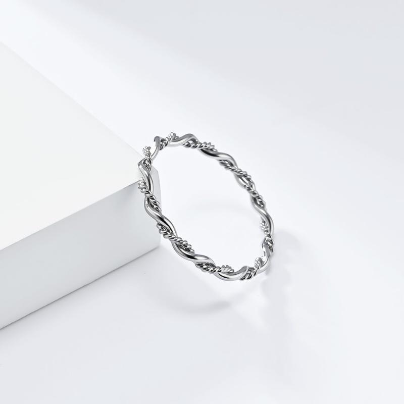 Stainless Steel Waterproof 18k Gold Plated Rope Twist Chain Ring For Women Fashion Simple 2mm Size Ring Jewelry Accessories