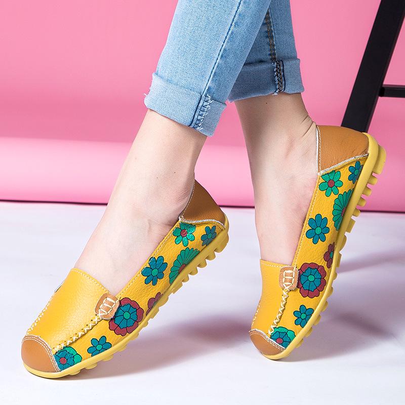Spring/Summer Women's Slip-On Flat Moccasins: Printed Single Shoes for Mothers