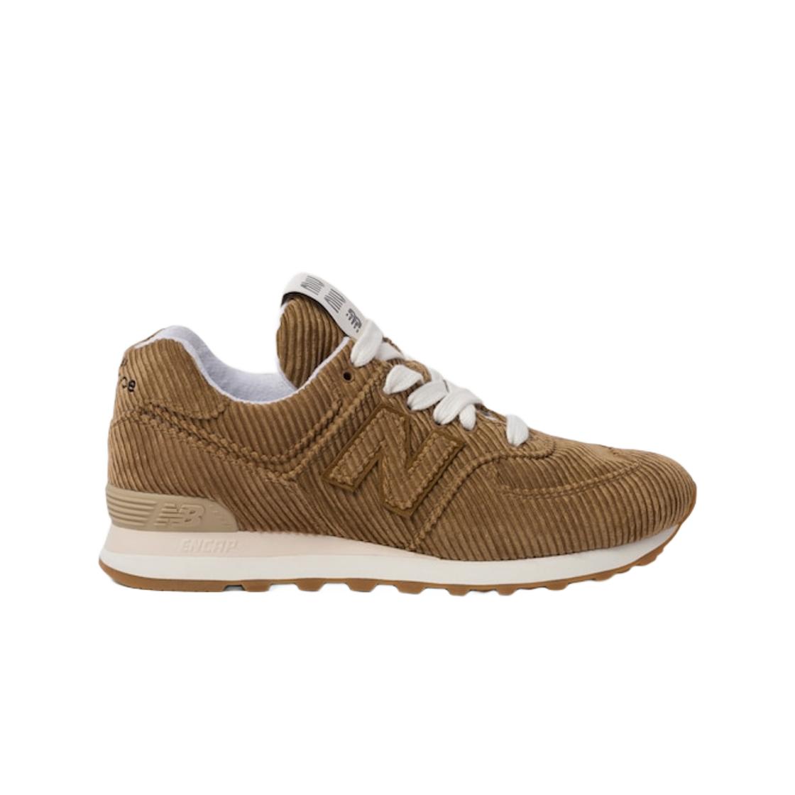 

(в) Кроссовки New Balance X Miu Miu 574 из полосатого бархата, корица EU 37W