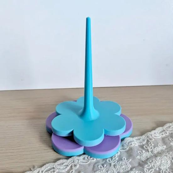 3D Printed Flower Yarn Holder for Crocheting Knitting Tangle-Free Yarn Ball Dispenser Stand Smooth Yarn Spinner for Women Crafters