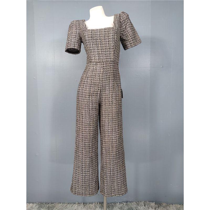 

Заказ внешней торговли Супер Высокая Текстура Элегантный Темперамент Светской Львицы Королевская Сестра Грациозный Серебристый Линейный Блестящий Квадратный Вырез Цельный Брючный Костюм Black XL