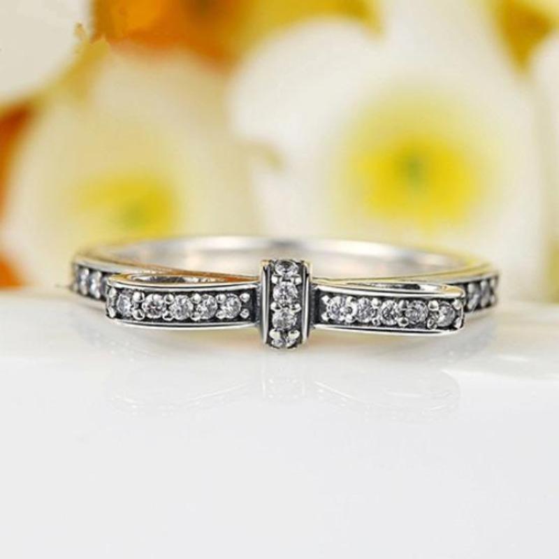Women's Vintage Rhinestone Inlaid Bowknot Engagement Finger Ring Jewelry Gift