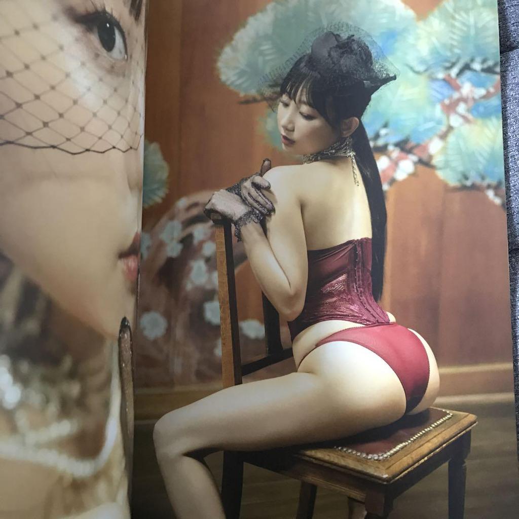 [USED] Byeonji!! 1st Photobook Rondo!!