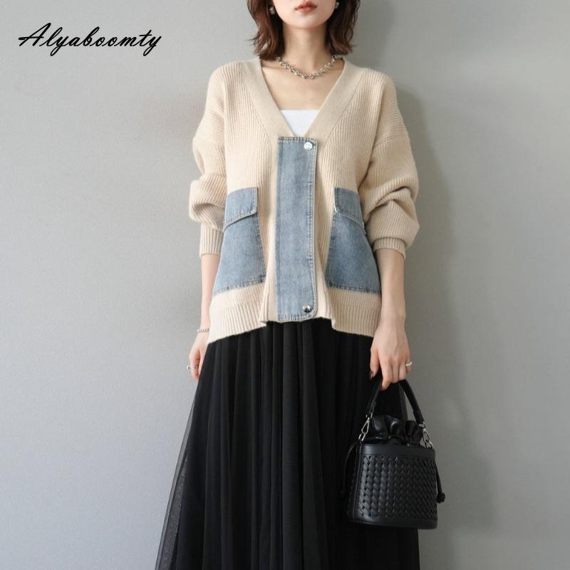 Korean Fashion Autumn Winter Women Patchwork Knitting Coat V Neck Denim Knitted Jacket Stylish Casual Loose Contrast Color Outerwear
