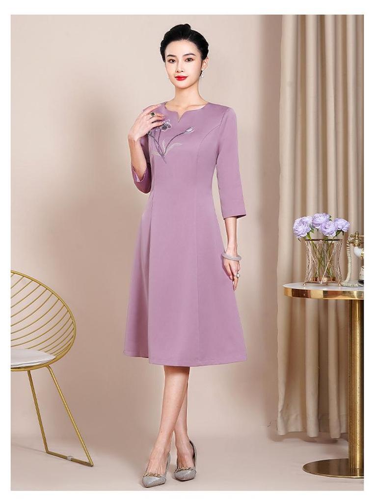 Elegante Vestido Qipao de Otoño 2023 para Madres Jóvenes - Atuendo Formal para Banquete de Boda de suegra