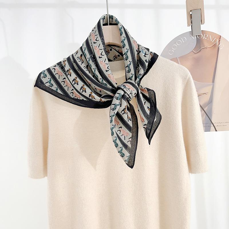 Designer Niche Personalized Printed Square Scarf Japanese and Korean High-end Sense Elegant Temperament Herringbone Silk Scarf Decorative Scarf