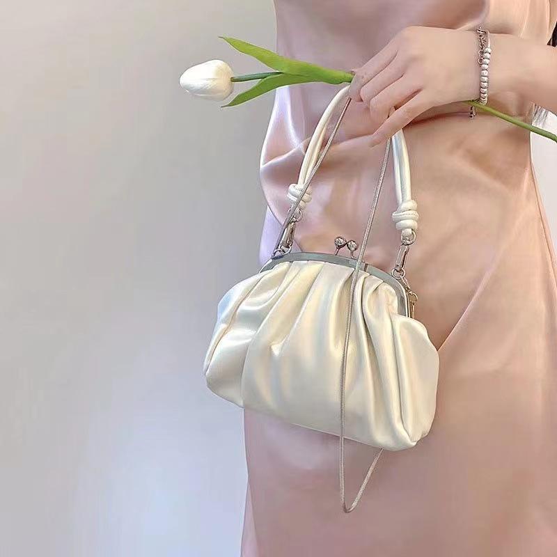 New Girl Cute Pleated Clip Gift Bag High-end Chain Bag Portable Messenger Bag Dumpling Bag