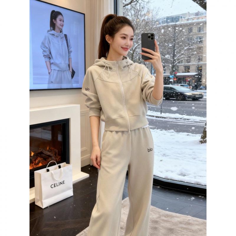 Chic Women's Apricot Hoodie & Jogger Set – 2026 Spring/Autumn European Slim Fit Fashion