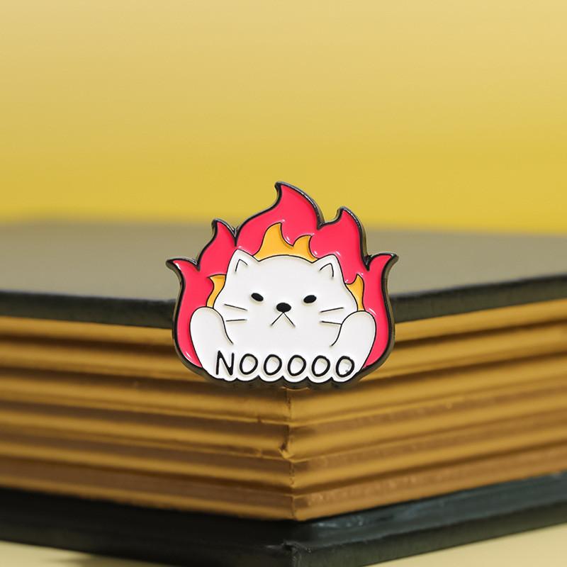 Unique Cartoon Lazy Cat Brooch Creative Flame Design Badge For Decoration Stylish
