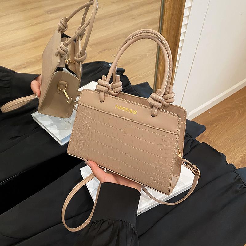 Versatile Simple Portable Women's Bag 2025 Popular New Trendy Fashion Commuter Practical Shoulder Bag Crossbody Small Square Bag