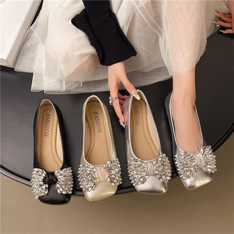 Strass Franska avslappnade mångsidiga skor med fyrkantig tå och platt sula dam sommar 2025 nya med kjol retro Mary Jane-skor