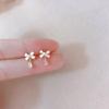 Simple and Small Bow Stud Earrings for Women's Summer Niche Design Sense, High-grade Light Luxury Temperament Earrings, Ear Jewelry Earrings.