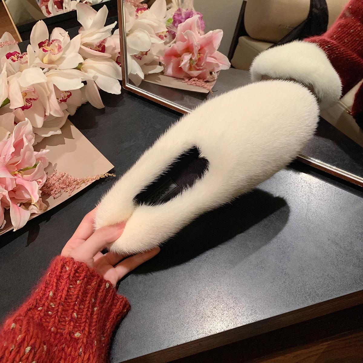 

Новые женские меховые тапочки дизайнерские плюшевые тапочки для пожилых людей на осень и зиму, комфортная уличная одежда в Баотоу, повседневные женские домашние тапочки из меха 35