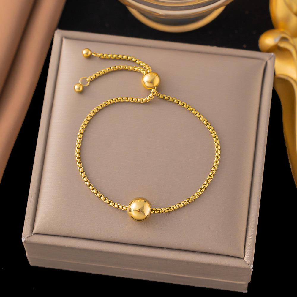 Preferred Bracelet 2: Qi Yun Fashionable Stainless Steel Cross Bracelet - Trendy, Statement, Light Luxury Jewelry.