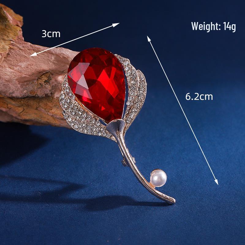 Exquisite Women's Red Flower Brooch – Niche Design, High-End Suit Accessory