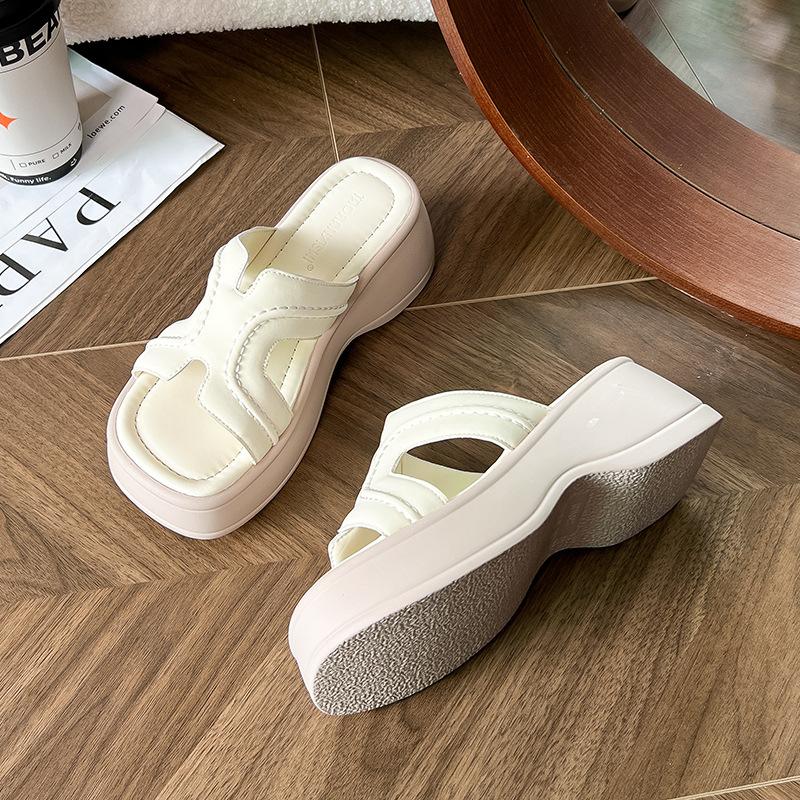 Small open-toed lazy one-word slippers outer wear women's summer new thick-soled thick-heeled cool slippers women