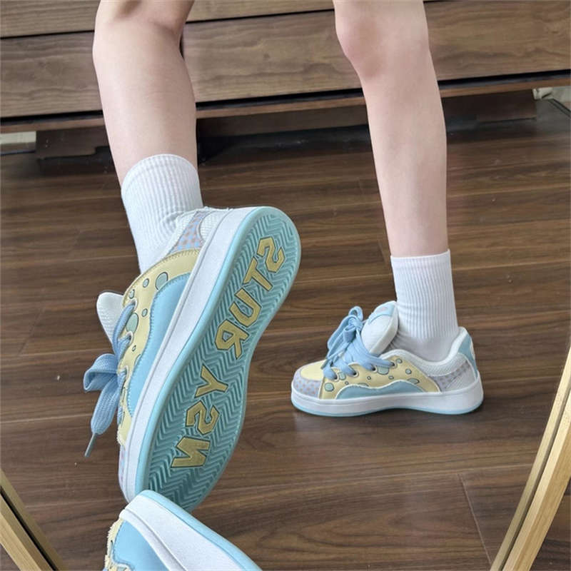 Hong Kong Style Niche Cute Bubble Month Blue Bread Shoes Women's 2025 Autumn New Versatile Sports and Leisure Board Shoes