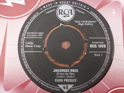 7-Zoll Schallplatte ELVIS PRESLEY - Jailhouse Rock RCA1028 RCA 1983 UK Rock Gebraucht