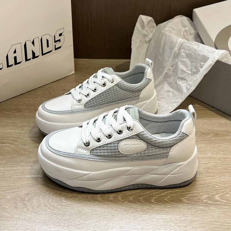 Thick-soled Little White Shoes Women's 2025 New Spring Breathable Net Shoes Student Versatile Soft-soled Sports and Leisure Board Shoes