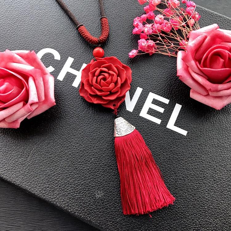 Neoclassical Chinese red cinnabar fringed necklace retro fashion long versatile sweater chain four seasons ethnic style accessories