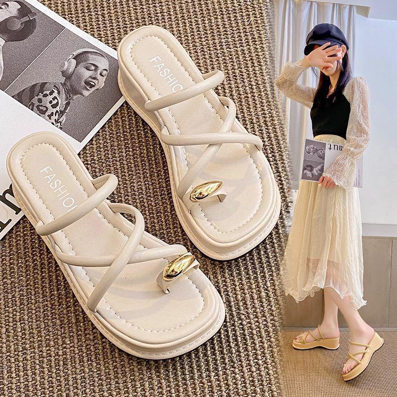 Cool slippers female summer wear 2025 Internet celebrity toe fashion French platform fairy style niche wedge heel shoes