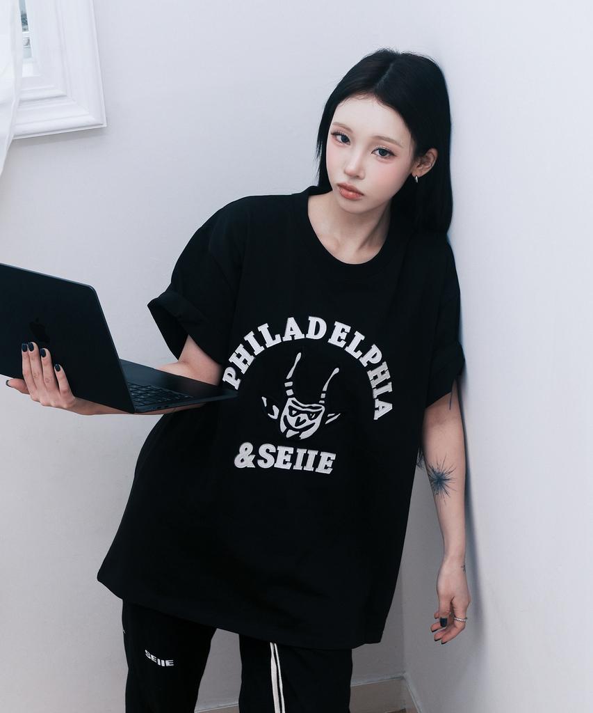 Seie Devil Oversized Applique Tee Black