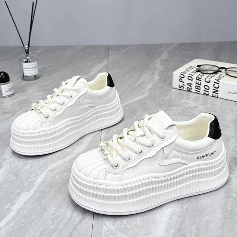 

Board shoes light breathable soft leather little white shoes women s spring and autumn new platform sports casual shoes 39 чорний