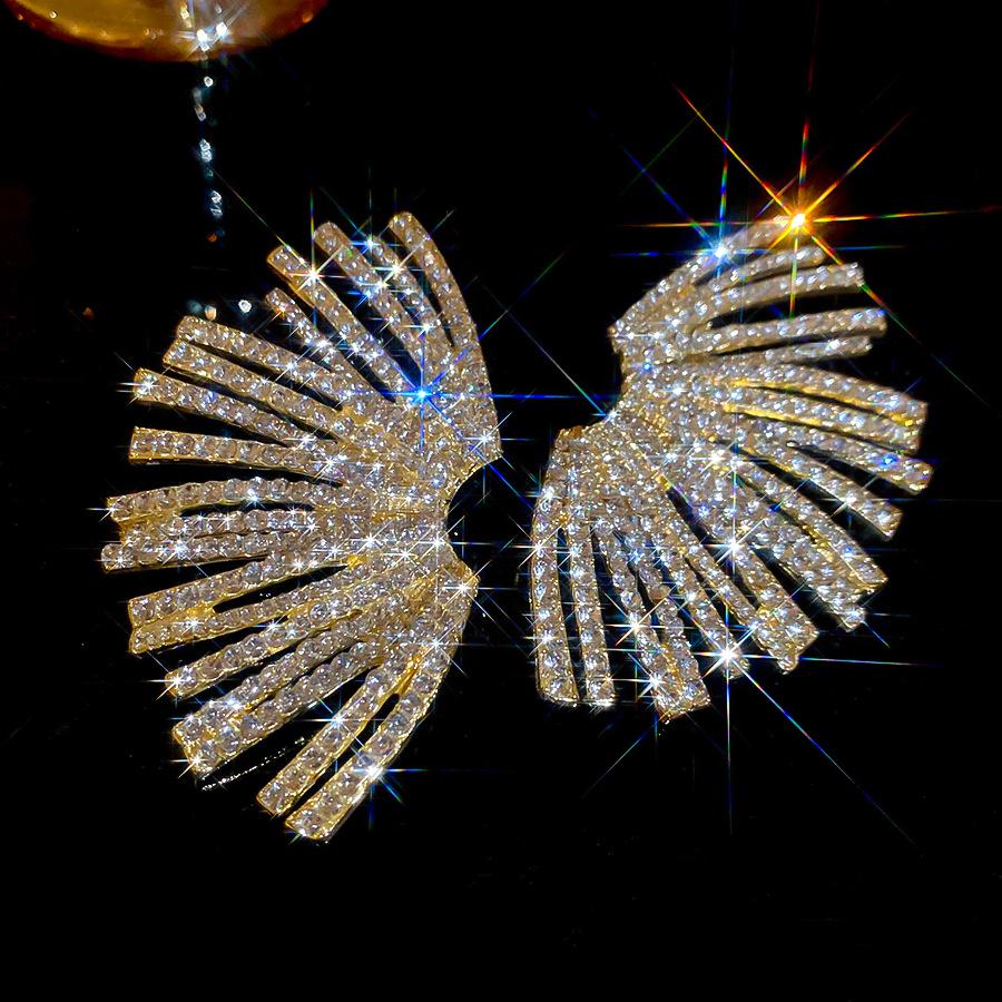 

European & American Silver Needle Fan Shape Diamond Earrings: Luxurious, Fashionable & Unique Studs