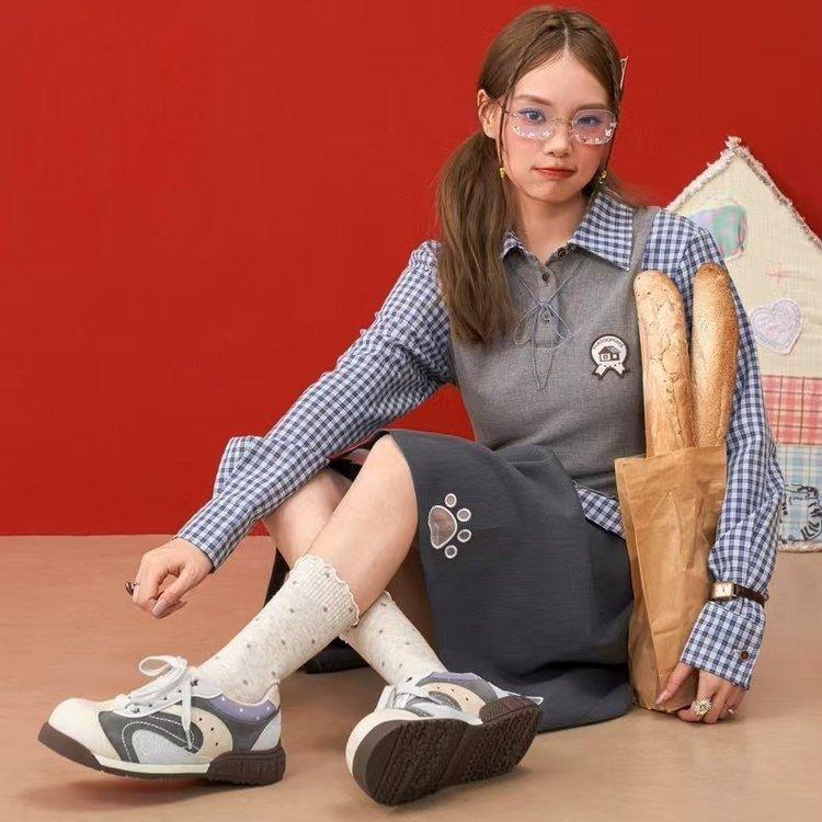 2025 new versatile flat-soled sports shoes women's autumn niche design sense big head thick sole retro college style casual shoes