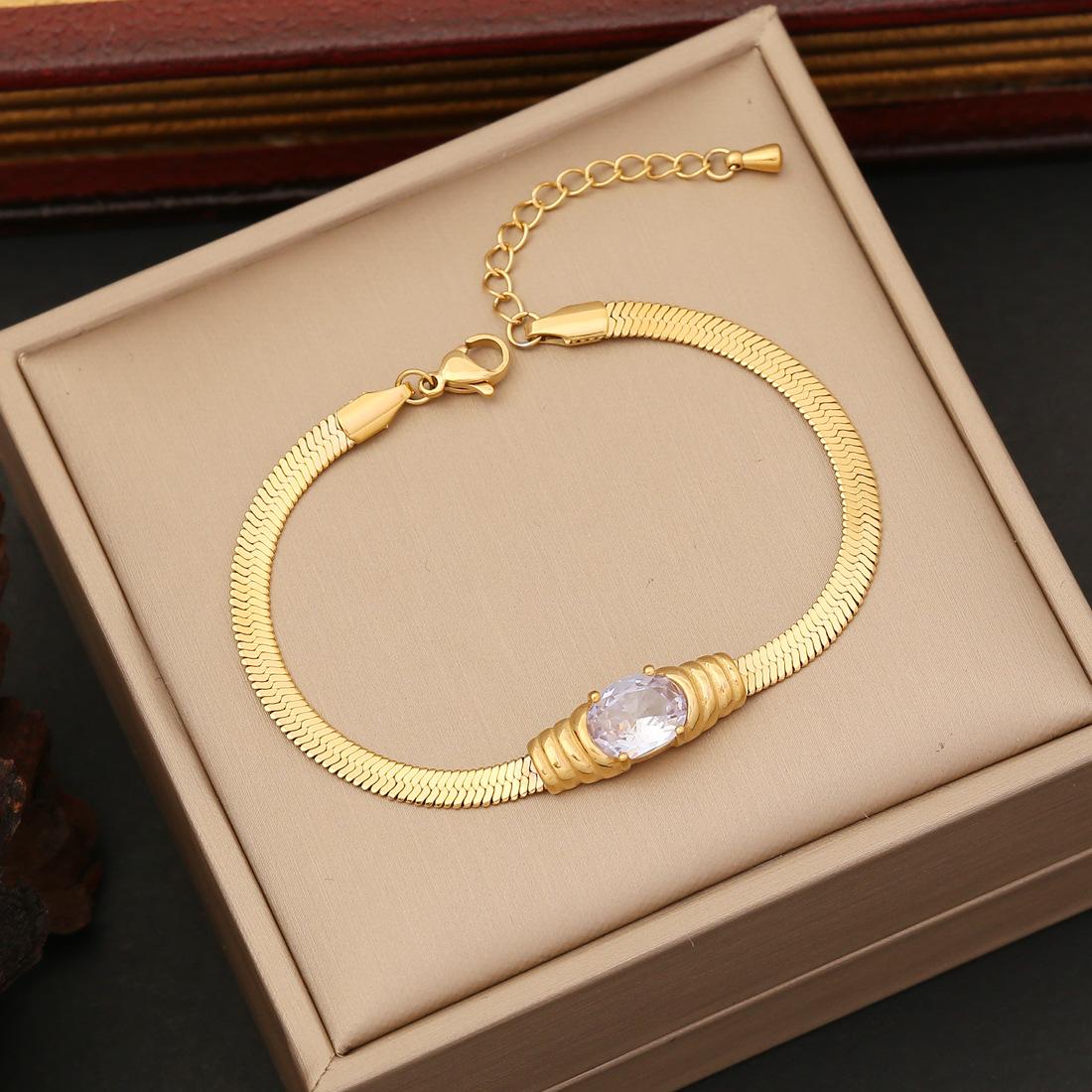 

New Western Style Jewelry, Unique Stainless Steel Necklace Set, Elegant Square Pendant, Instagram Style Clavicle Chain