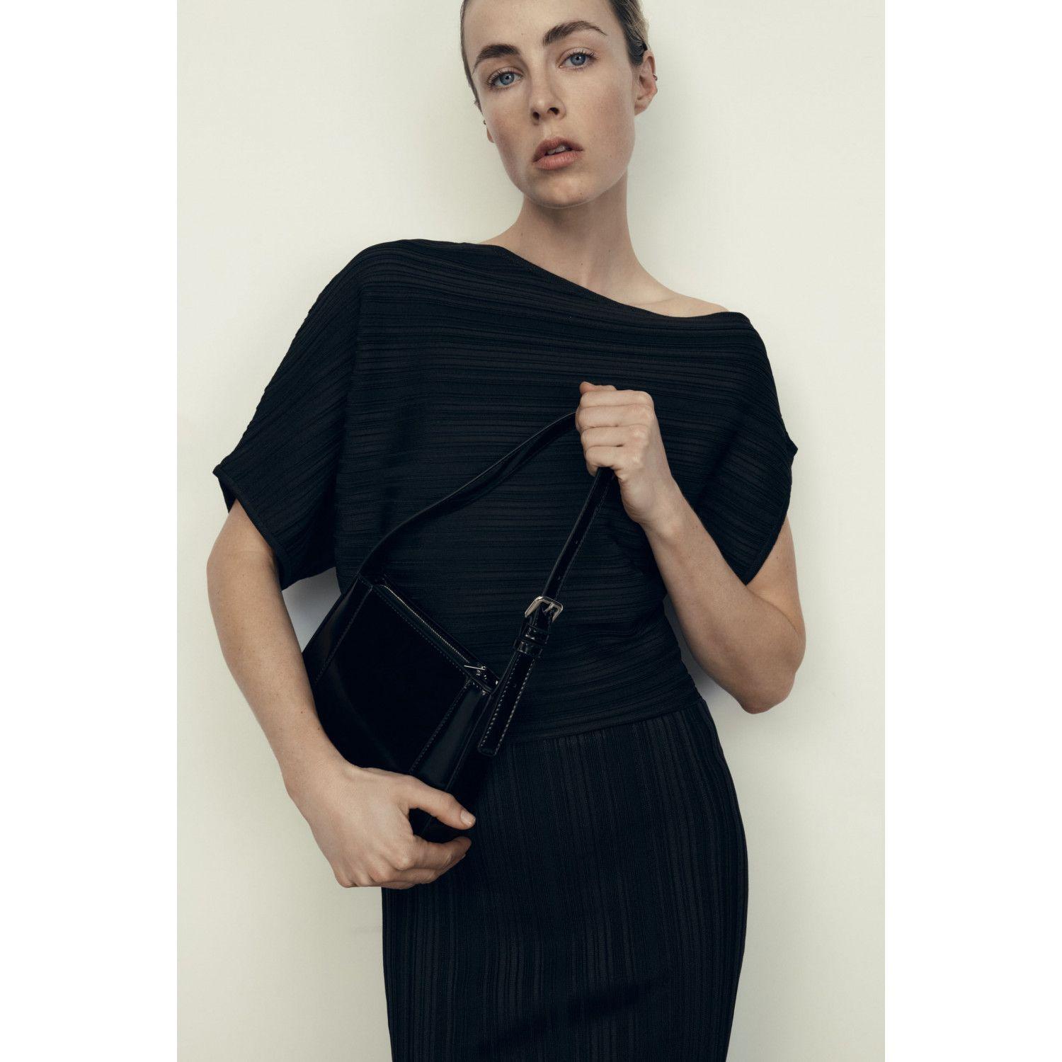 

SHOULDER BAG WITH POCKET