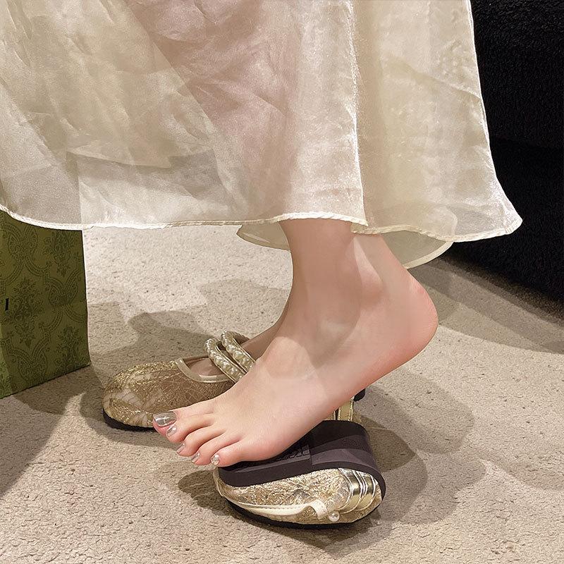 Gentle wind lazy one pedal women's shoes 2025 summer new mesh breathable soft flat bottom pearl bag head half slippers