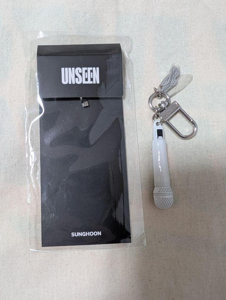 [USED] UNSEEN SUNGHOON microphone keychain ENHYPEN