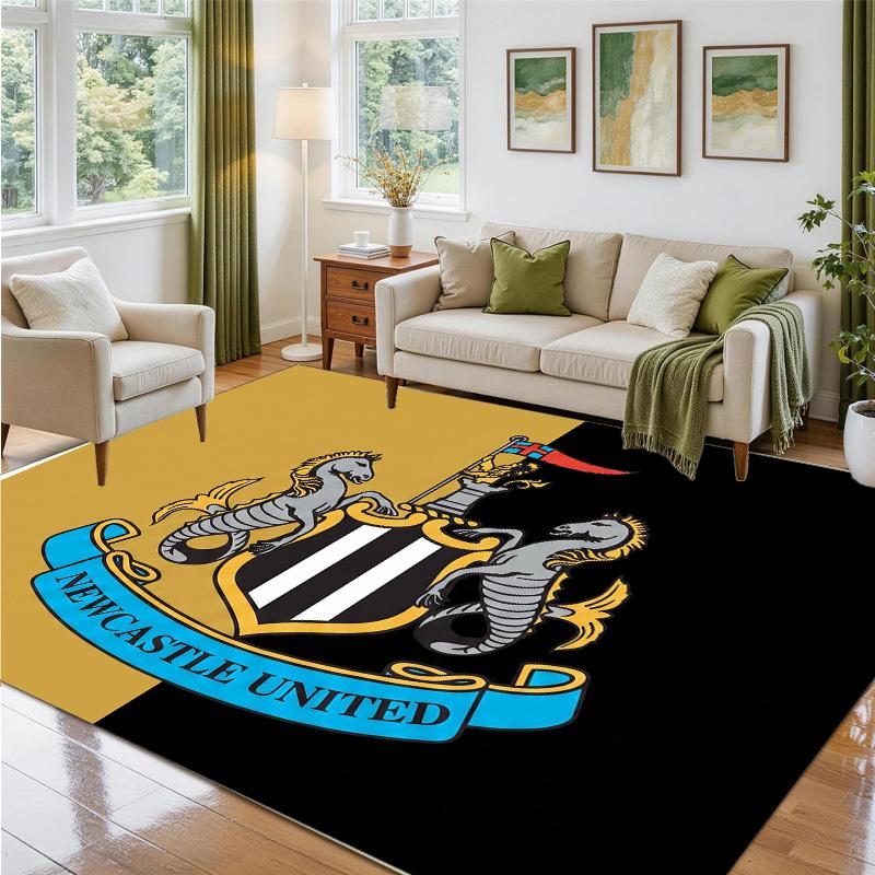 Dywan z kryształowego aksamitu z wzorem piłkarskim Newcastle United Miękki dekoracyjny dywanik do sypialni, przedpokoju