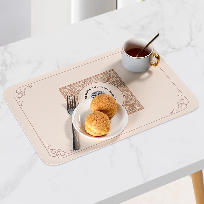 Europäischer Stil Wasserdicht, Ölfest und Hitzebeständig Tischunterlage - Luxuriöse Leder Schreibtisch- und Essmatte