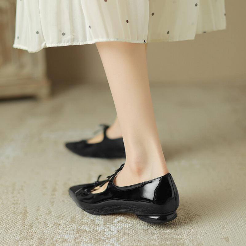 

Туфли-лодочки на низком каблуке красные всесезонные на плоской подошве новые всесезонные женские туфли из маленькой кожи большого размера нескользящая подошва из говяжьей кожи женские туфли 39 чёрный