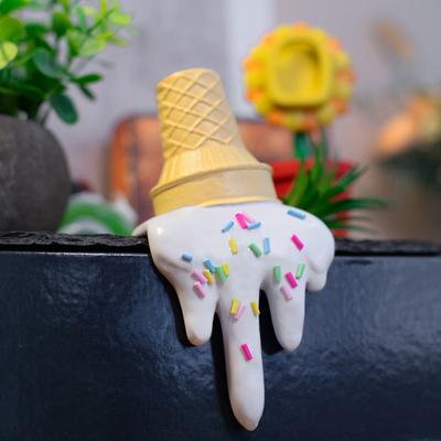 Statuetta Gelato Sciolto Caduta Terra Cono Gelato Resina Statua Scultura Ornamento Decorazione Desktop Casa Ufficio