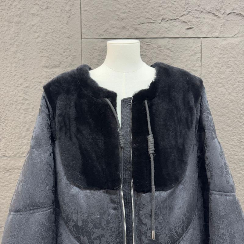 

Конец~ Пуховик Шерсть мериноса Настоящий мех Куртка one size fits all чёрный