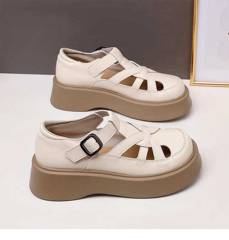Fashion Versatile Hollow Soft Sole Soft Leather Sandals Women's Summer New Retro Soft Sole with Skirt Sandals