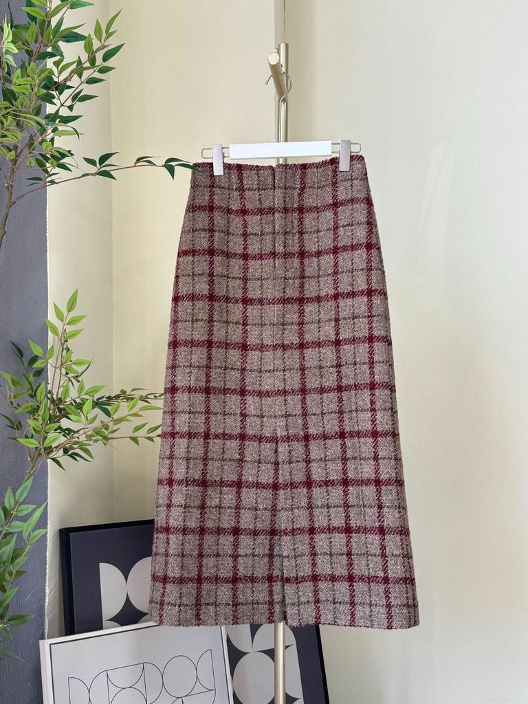 Ready Stock Red Plaid High-Waisted Woolen Skirt with Slit - Retro French Style for Autumn/Winter