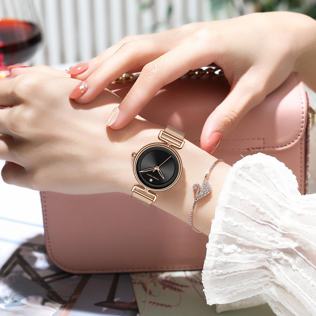 Hannah Martin New Women Watch Leisure Fashion 29mm Mini Dial Stainless Steel Mesh Strap Nordic Simple 3Bar Waterproof Watch