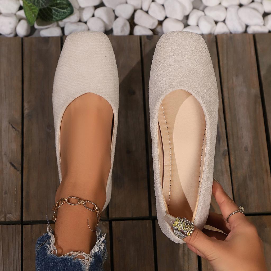 2026 New Plus Size Temperament Casual Versatile Western-style Comfortable Personality Flats Bottom Women's Shoes  Soft Sole