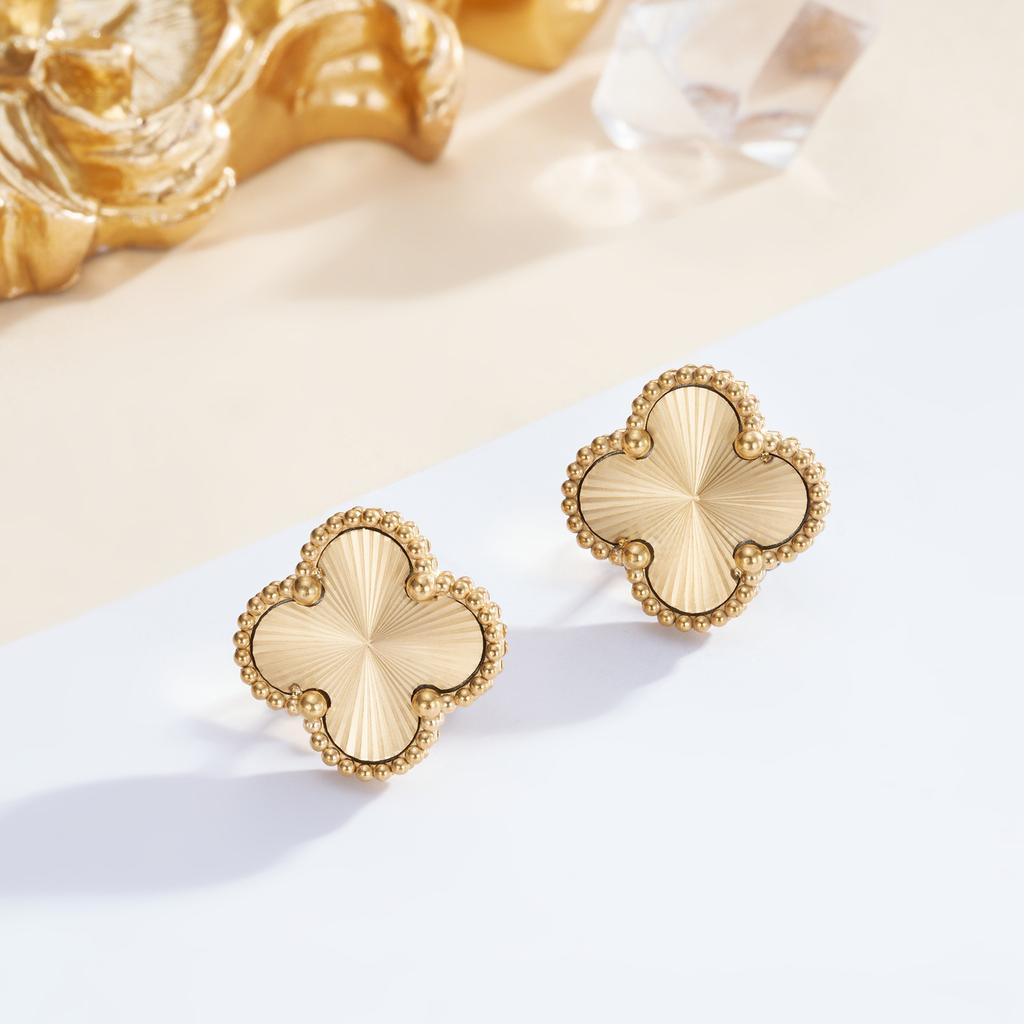 4PCS Clover Jewelry Set Titanium Steel Laser Clover Bracelet Necklace Earrings