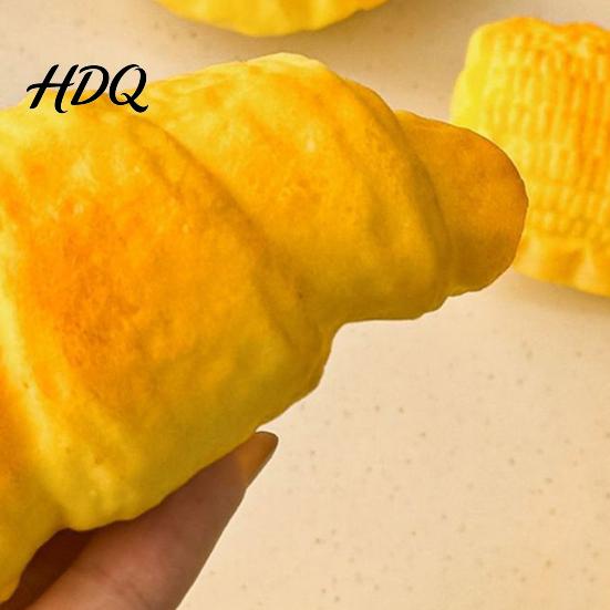 Bread Fidget Toy Stress Relief Squeeze Slow Rising Simulated Sensory Relaxation Ball Pinch Home Office Worker Desk Kids