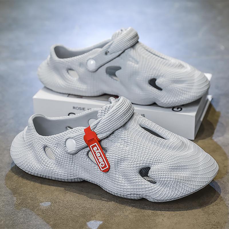 Men's shoes 2025 summer new fashionable breathable men's wear-resistant soft-soled hole shoes outdoor one pedal two wear sandals