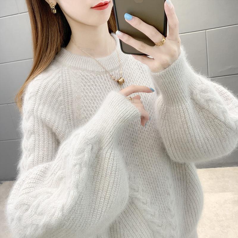 Autumn and Winter New Soft Waxy Loose and Thin Knitted Sweater Bottoming Top Women's Solid Color Lazy Round Neck Pullover Sweater Inside
